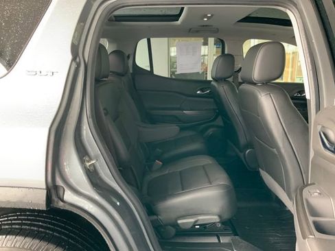 Used 2020 GMC Acadia SLT w/ Premium Package image 19