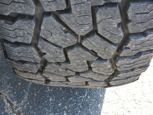 Used 2018 RAM 3500 Laramie Longhorn image 15