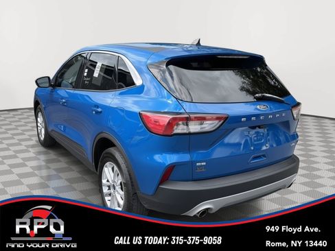 Used 2021 Ford Escape SE w/ Convenience Package AWD/4WD image 3