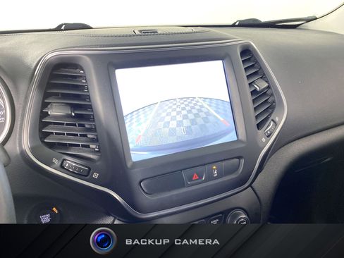 Used 2022 Jeep Cherokee Latitude Lux image 4