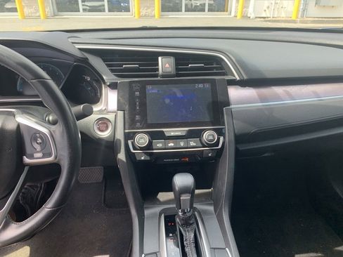 Certified 2018 Honda Civic EX-T image 17