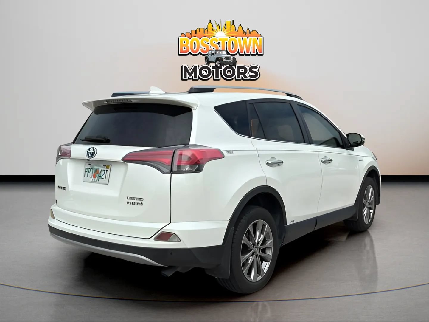 Used 2017 Toyota RAV4 Limited w/ Advanced Technology Package AWD/4WD image 7