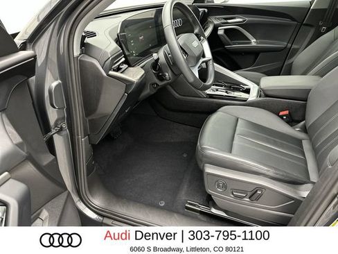 Used 2025 Audi Q5 Premium w/ Convenience Package AWD/4WD image 11