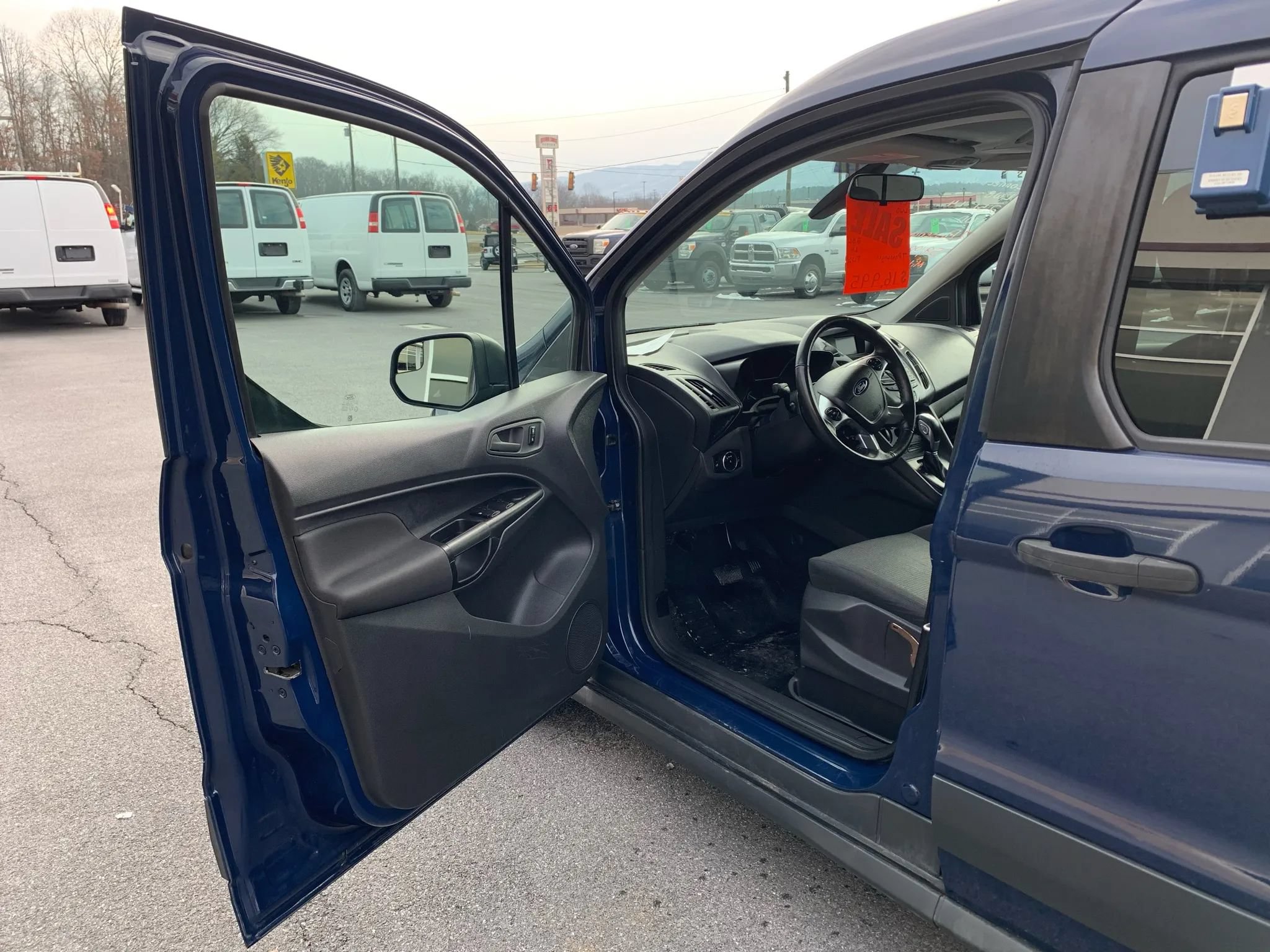 Used 2016 Ford Transit Connect XL FWD image 7