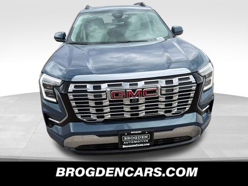 New 2026 GMC Terrain Denali w/ LPO, Floor Liner Package AWD/4WD image 8