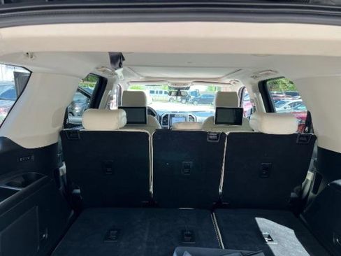 Used 2020 Ford Expedition Platinum AWD/4WD image 17
