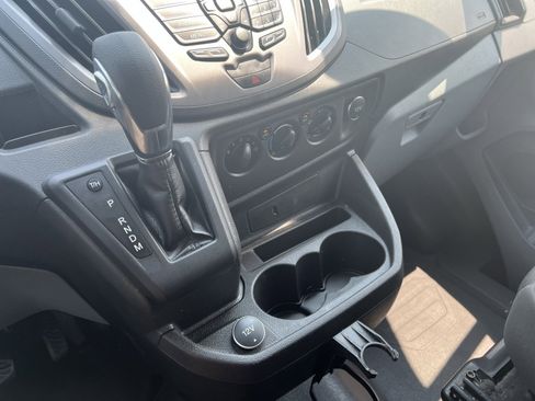 Used 2019 Ford Transit 350 XLT image 23