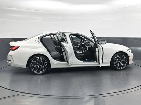 New 2026 BMW 330i xDrive Sedan w/ Premium Package AWD/4WD image 40