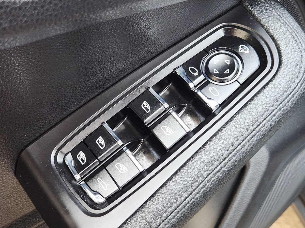 Used 2017 Porsche Macan S AWD/4WD image 44
