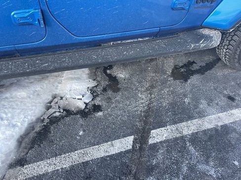 Used 2021 Jeep Wrangler Unlimited Sahara image 31