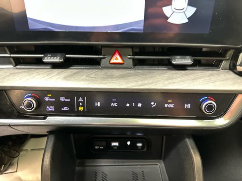 Used 2023 Kia Sportage X-Line w/ X-Line Premium Package image 18