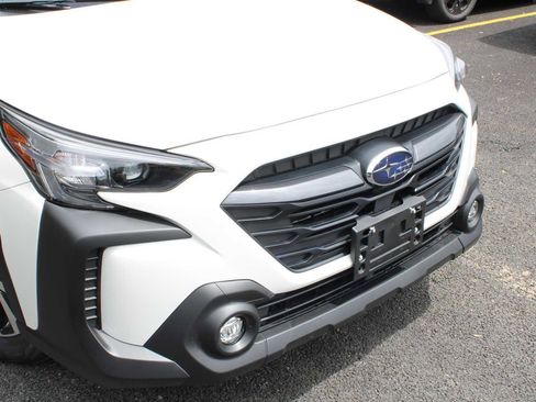 Certified 2025 Subaru Outback Premium AWD/4WD image 4
