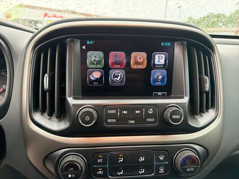 Used 2015 Chevrolet Colorado Z71 AWD/4WD image 21
