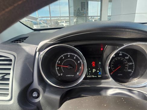 Used 2024 Mitsubishi Outlander SE image 11