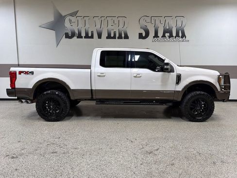 Used 2017 Ford F250 King Ranch w/ FX4 Off-Road Package AWD/4WD image 33