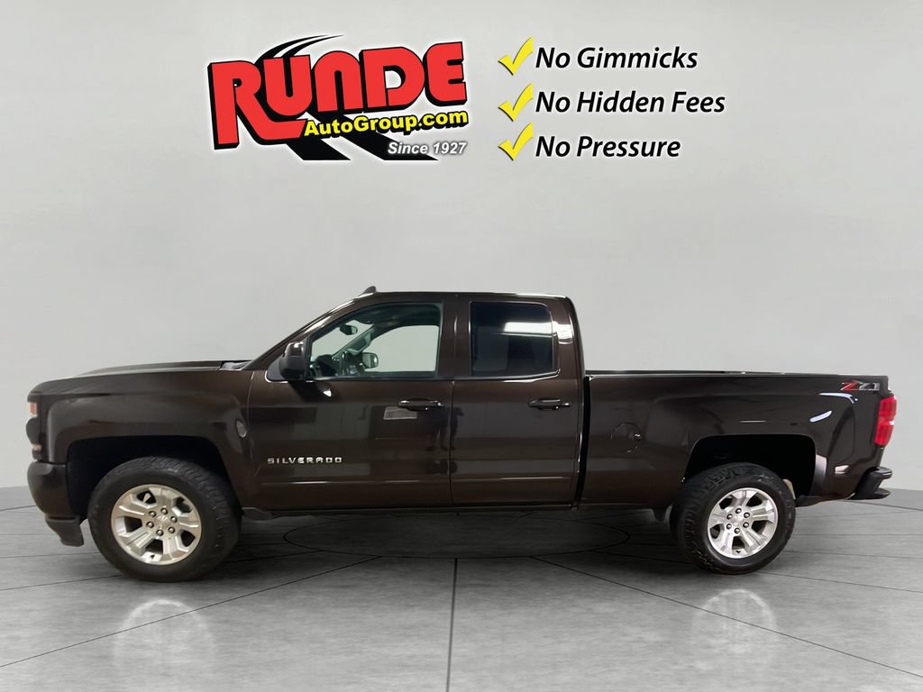 Used 2018 Chevrolet Silverado 1500 LT AWD/4WD image 3
