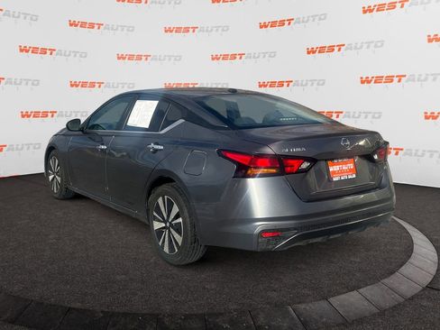 Used 2022 Nissan Altima 2.5 SV FWD image 3