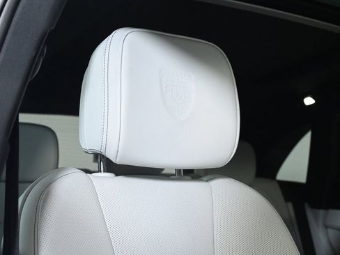 Certified 2024 Porsche Macan S image 27