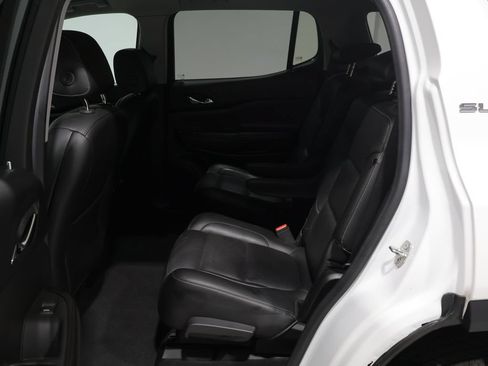 Used 2018 GMC Acadia SLT AWD/4WD image 17