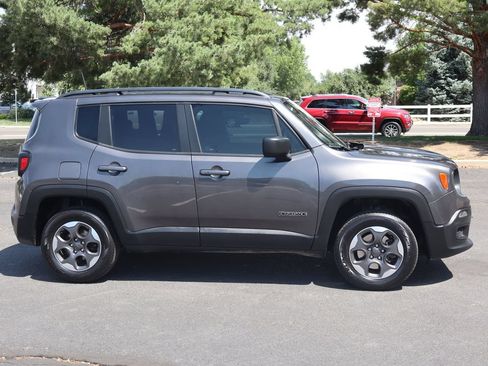 Used 2018 Jeep Renegade Sport w/ Power & Air Group AWD/4WD image 3