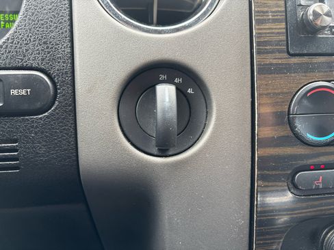 Used 2007 Lincoln Mark LT 4x4 image 15