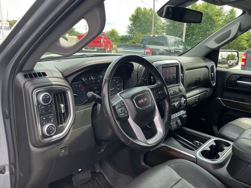 Used 2022 GMC Sierra 1500 SLT w/ SLT Premium Plus Package AWD/4WD image 17