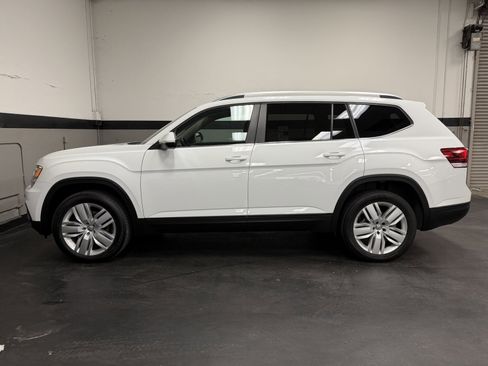 Used 2019 Volkswagen Atlas SE w/ Panoramic Sunroof Package image 8