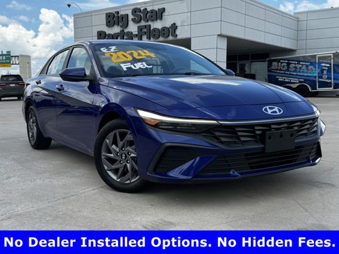 Used 2024 Hyundai Elantra SEL FWD image 2