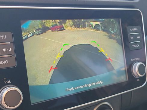 Used 2023 Nissan Leaf S image 28