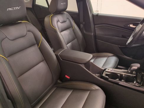Used 2024 Chevrolet Trax ACTIV w/ Sunroof Package FWD image 10
