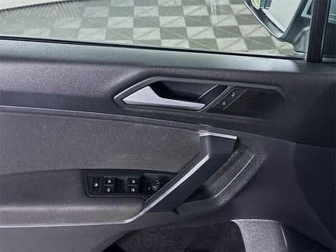 Used 2021 Volkswagen Tiguan S image 25