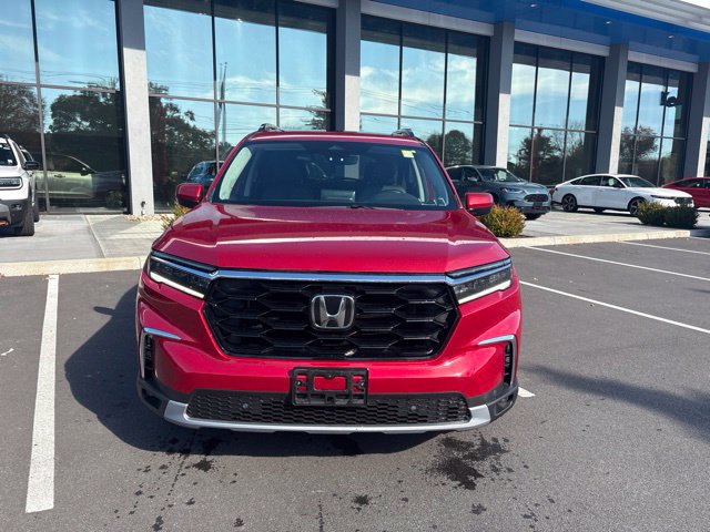 Used 2023 Honda Pilot Touring image 10