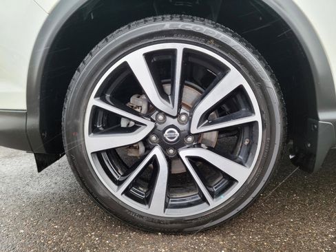 Used 2018 Nissan Rogue Sport SL w/ SL Premium Package image 22