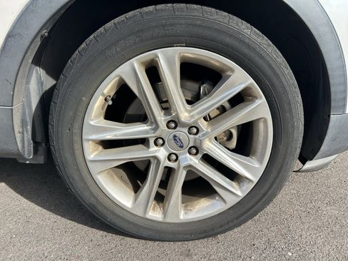 Used 2016 Ford Explorer Limited w/ Equipment Group 301A image 8