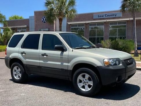 Used 2005 Ford Escape XLT FWD image 1