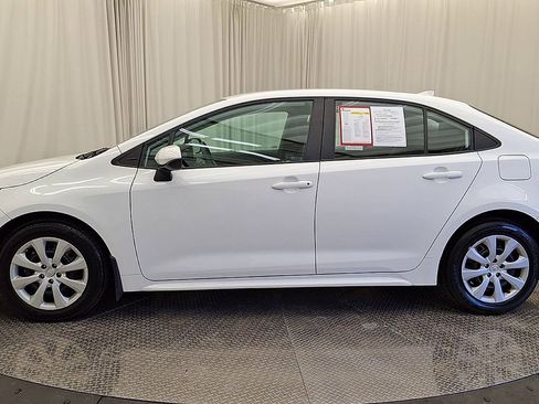 Certified 2025 Toyota Corolla LE image 8