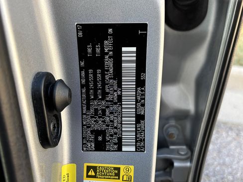 Used 2017 Toyota Highlander Limited Platinum FWD image 31
