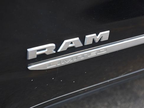Used 2019 RAM 1500 Limited AWD/4WD image 10