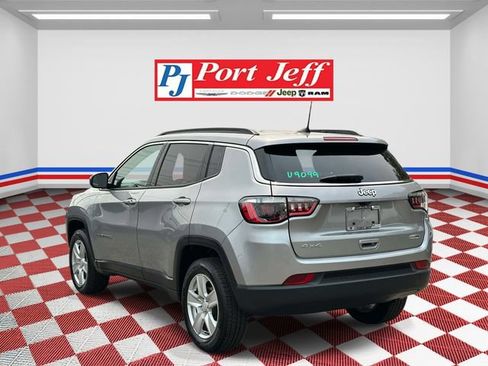 Certified 2022 Jeep Compass Latitude AWD/4WD image 5