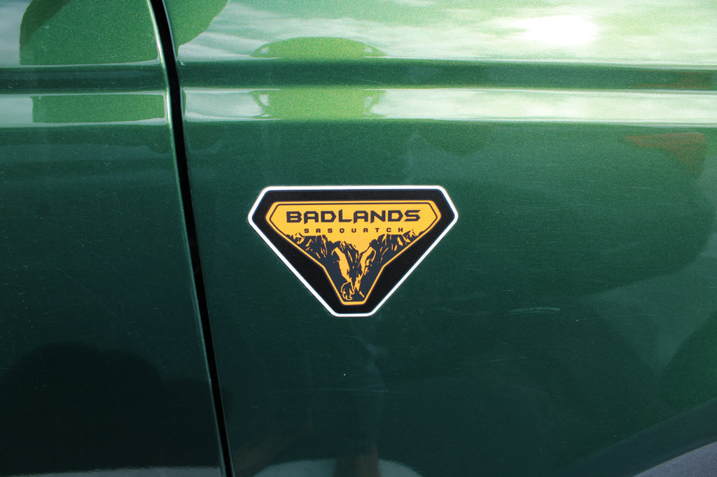 Used 2025 Ford Bronco Badlands AWD/4WD image 5