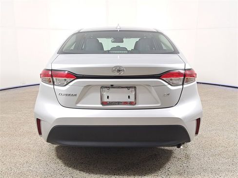 Used 2023 Toyota Corolla LE image 6