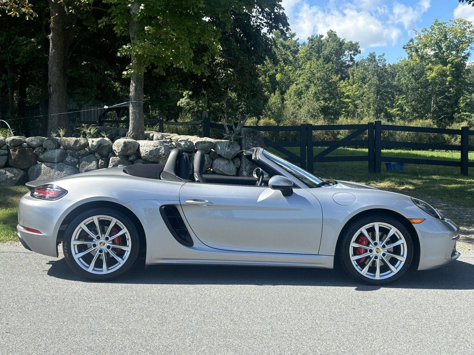 Used 2022 Porsche 718 Boxster S RWD image 23