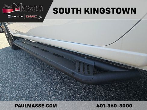 Used 2025 GMC Sierra 1500 AT4 w/ AT4 Premium Package AWD/4WD image 9