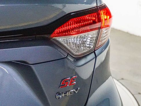 Certified 2025 Toyota Corolla SE w/ SE Premium Package FWD image 13