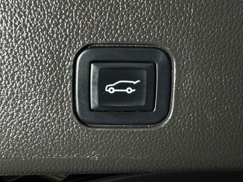 Used 2013 Cadillac SRX Luxury w/ Driver Awareness Package FWD image 15