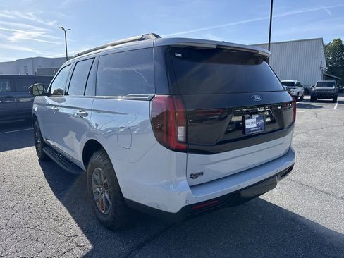 Used 2025 Ford Expedition Tremor AWD/4WD image 5