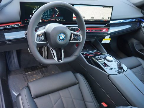 New 2026 BMW 550e xDrive w/ Premium Package image 14