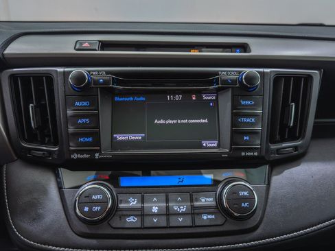 Used 2016 Toyota RAV4 XLE AWD/4WD image 31