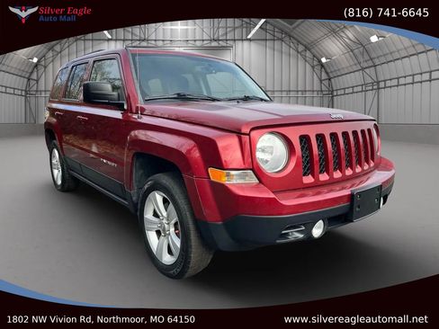 Used 2016 Jeep Patriot Latitude image 3