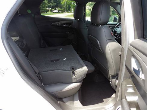 Used 2022 Chevrolet TrailBlazer RS w/ Sun and Liftgate Package AWD/4WD image 38